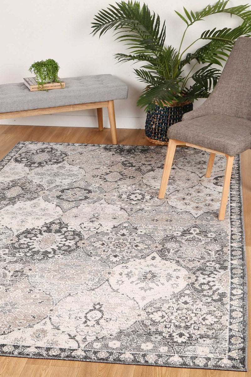 Ezra Grey Lantern Rug 160x230